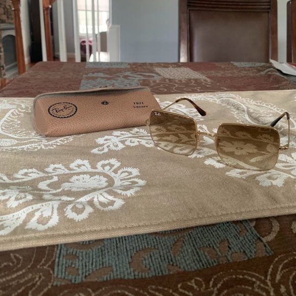 Rayban Sunglasses - 1971 square classic - Picture 2 of 6